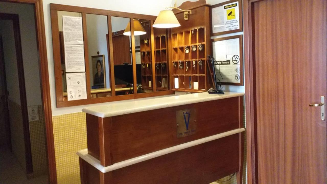 Hotel Vittorio Veneto Napoli Esterno foto