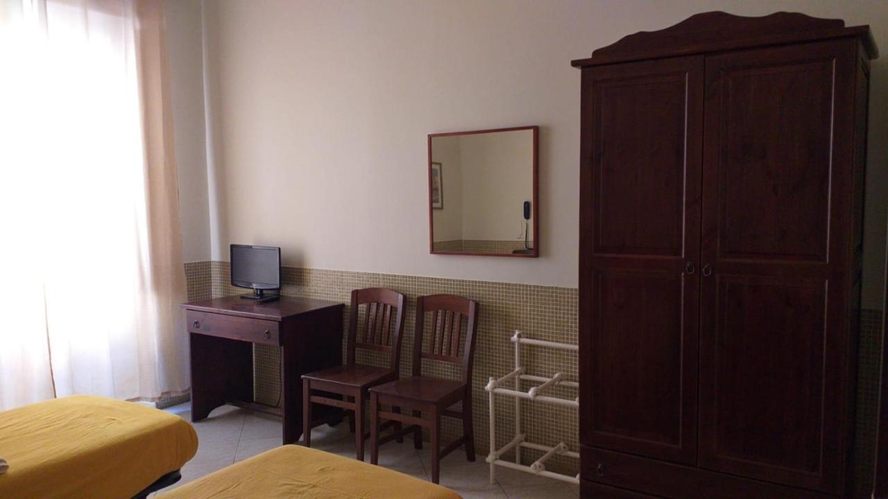 Hotel Vittorio Veneto Napoli Esterno foto