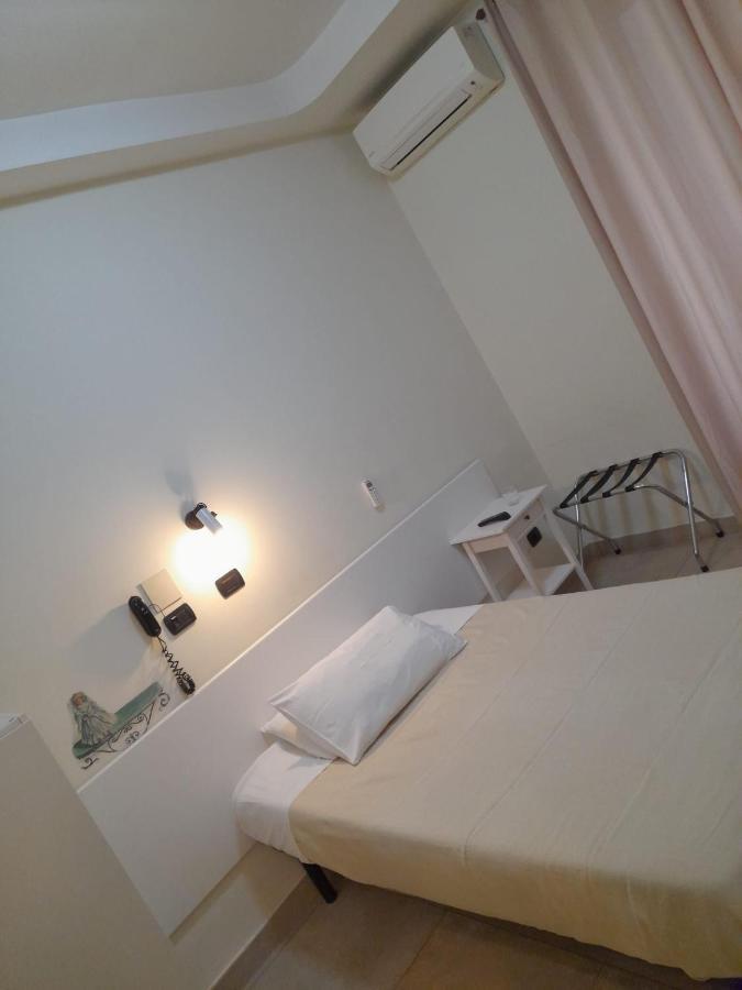 Hotel Vittorio Veneto Napoli Esterno foto