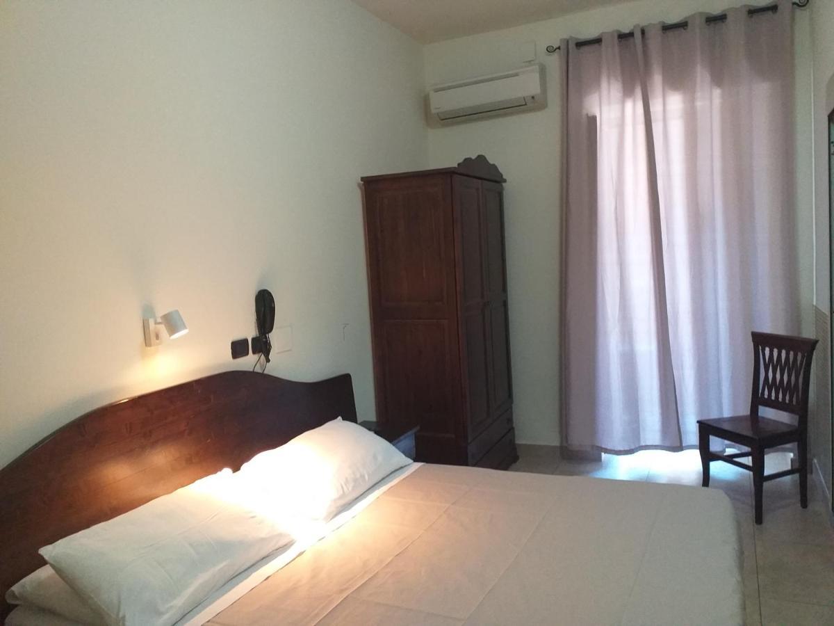 Hotel Vittorio Veneto Napoli Esterno foto