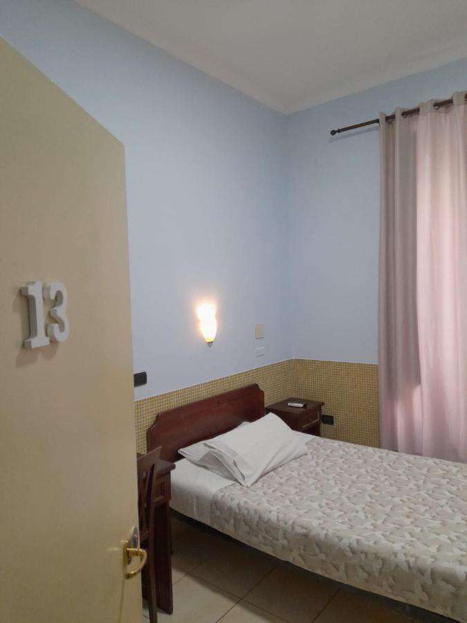 Hotel Vittorio Veneto Napoli Esterno foto