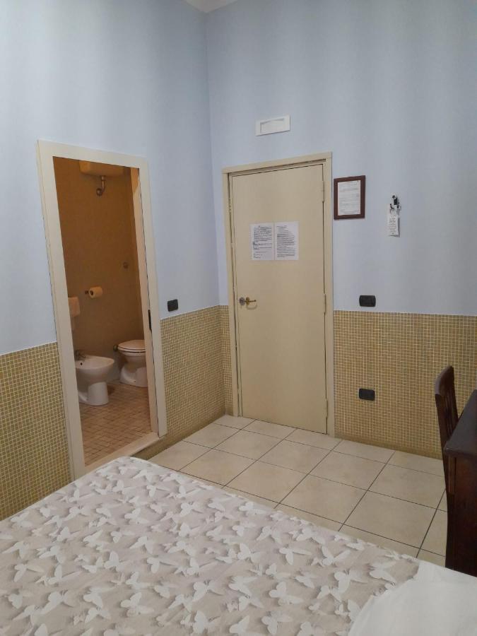 Hotel Vittorio Veneto Napoli Esterno foto