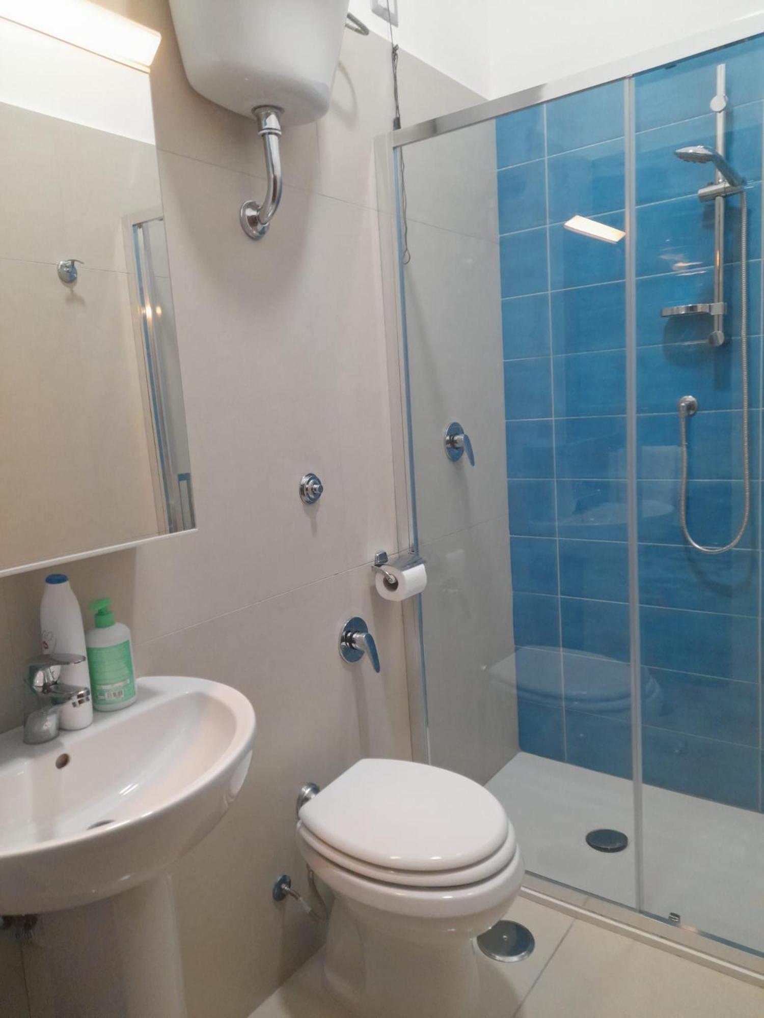 Hotel Vittorio Veneto Napoli Esterno foto