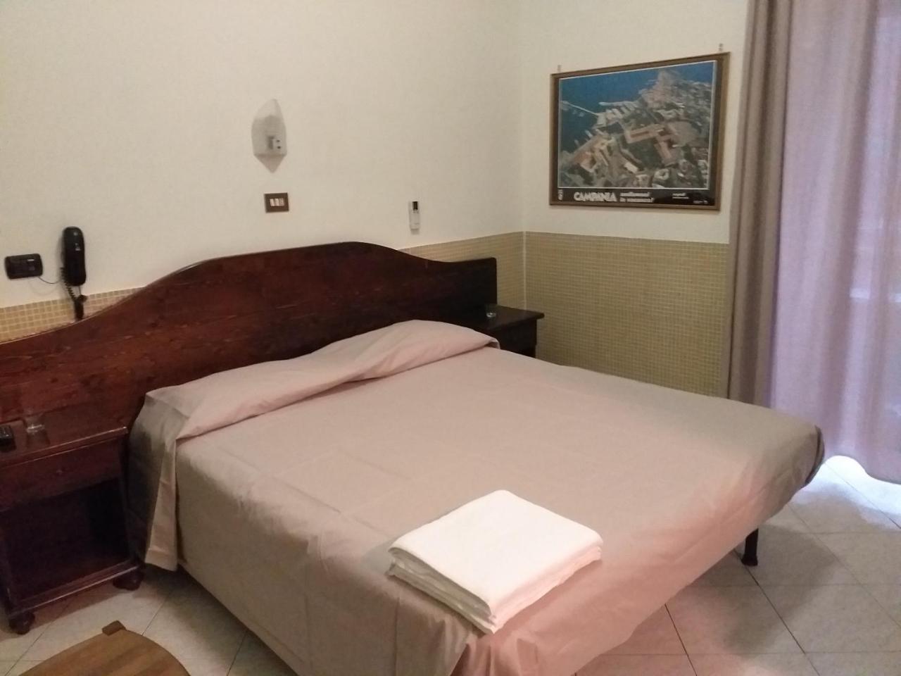 Hotel Vittorio Veneto Napoli Esterno foto