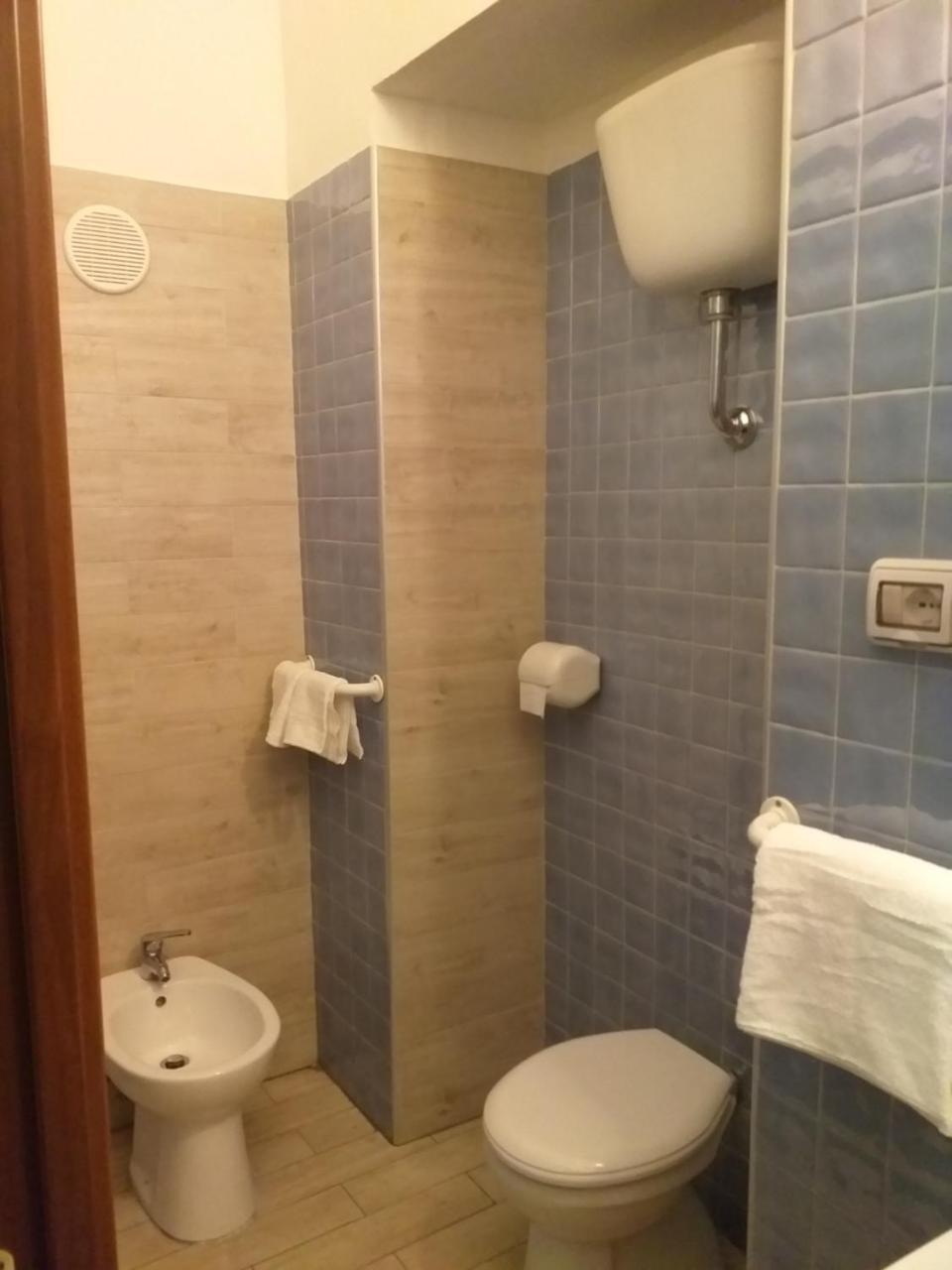 Hotel Vittorio Veneto Napoli Esterno foto