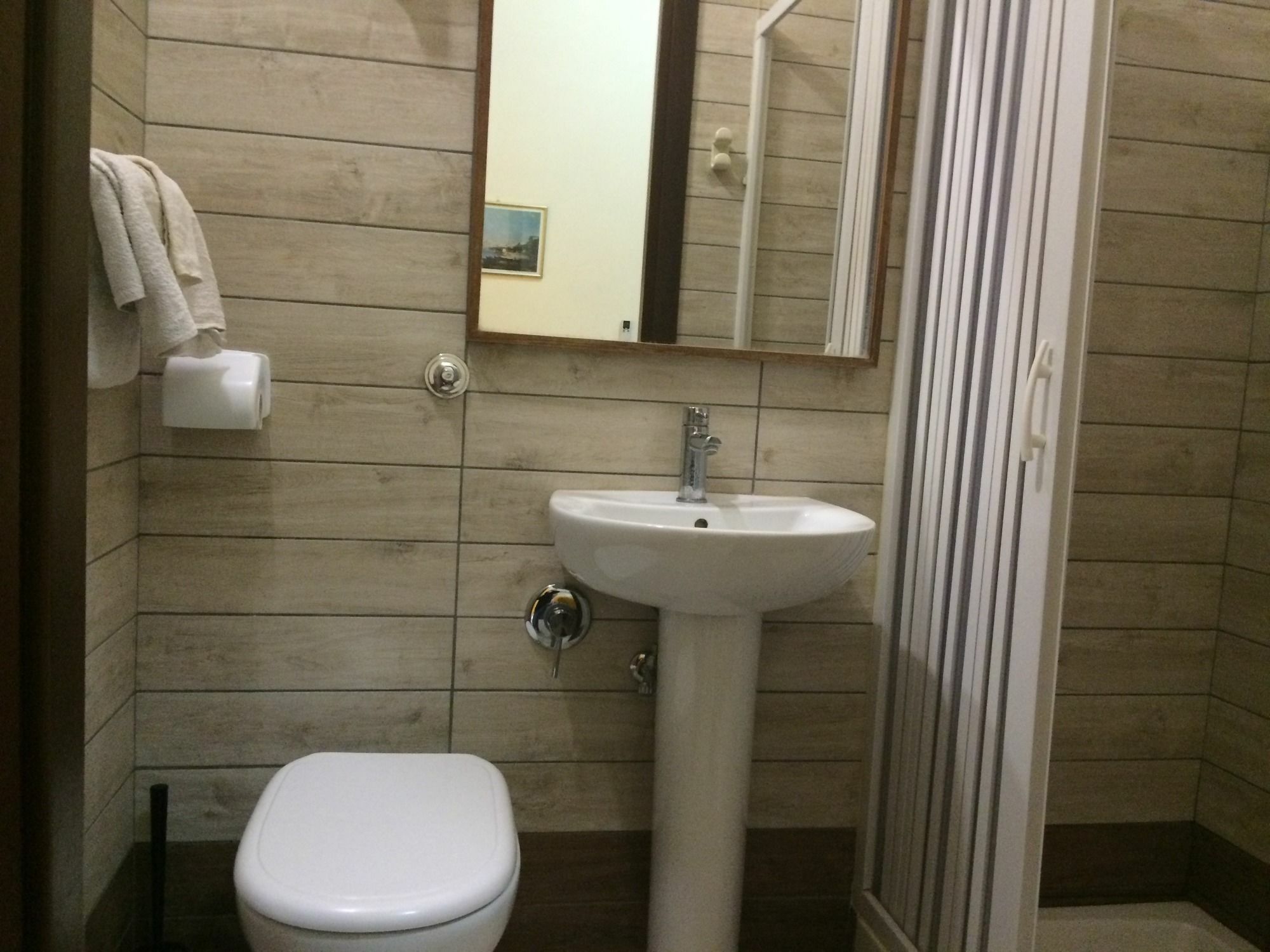 Hotel Vittorio Veneto Napoli Esterno foto